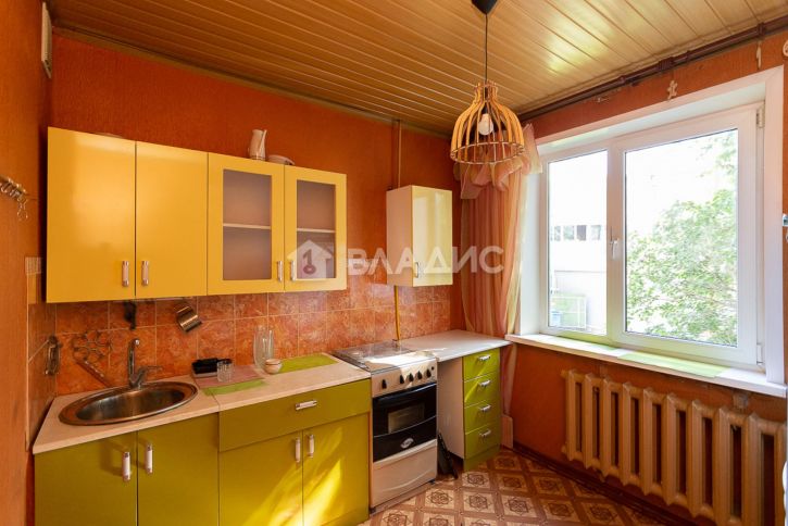 2-комн квартира улица Соколова-Соколёнка