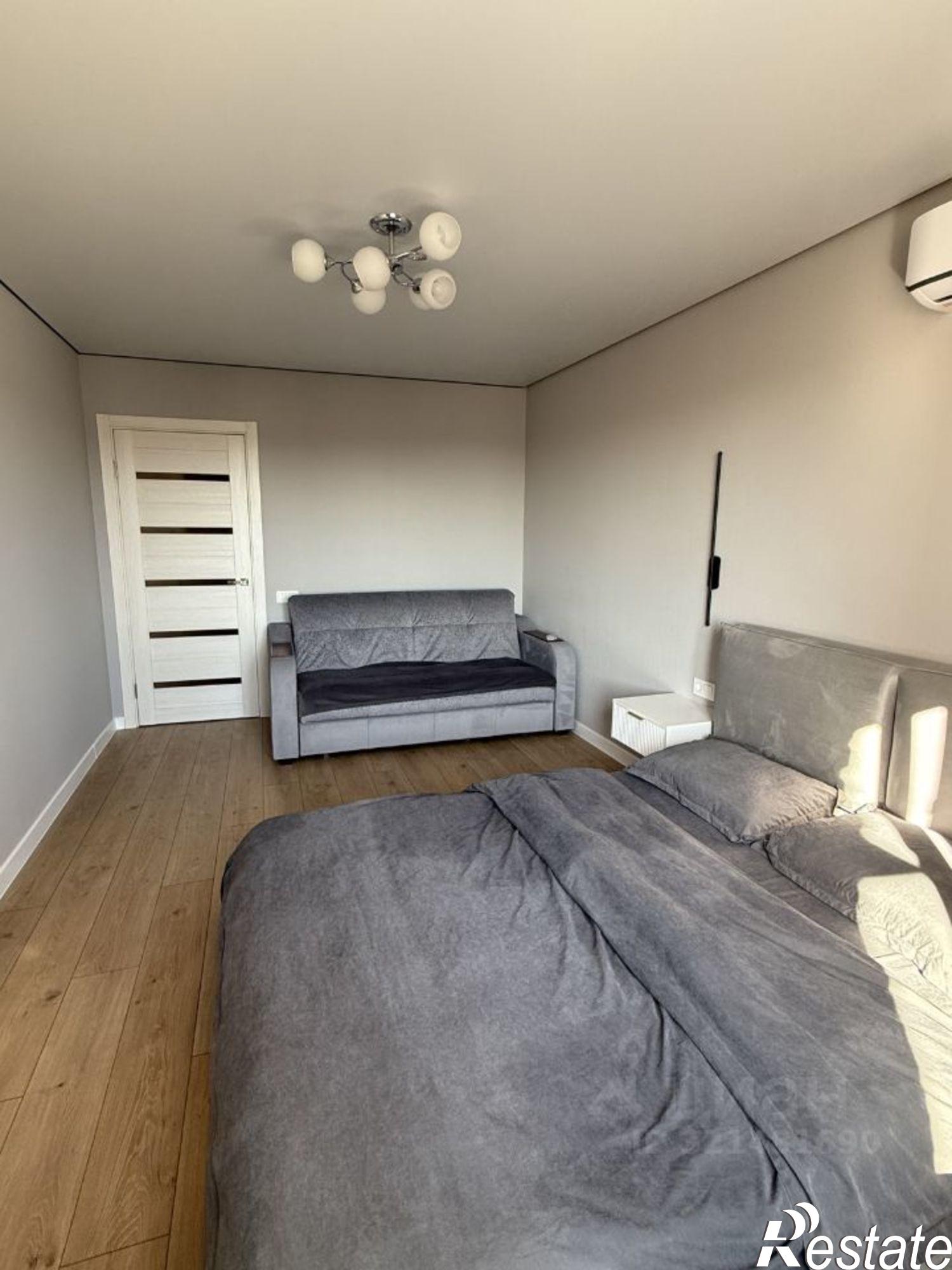 Сдать квартиру за 40 000 рублей на проспект Строителей, 9 к4