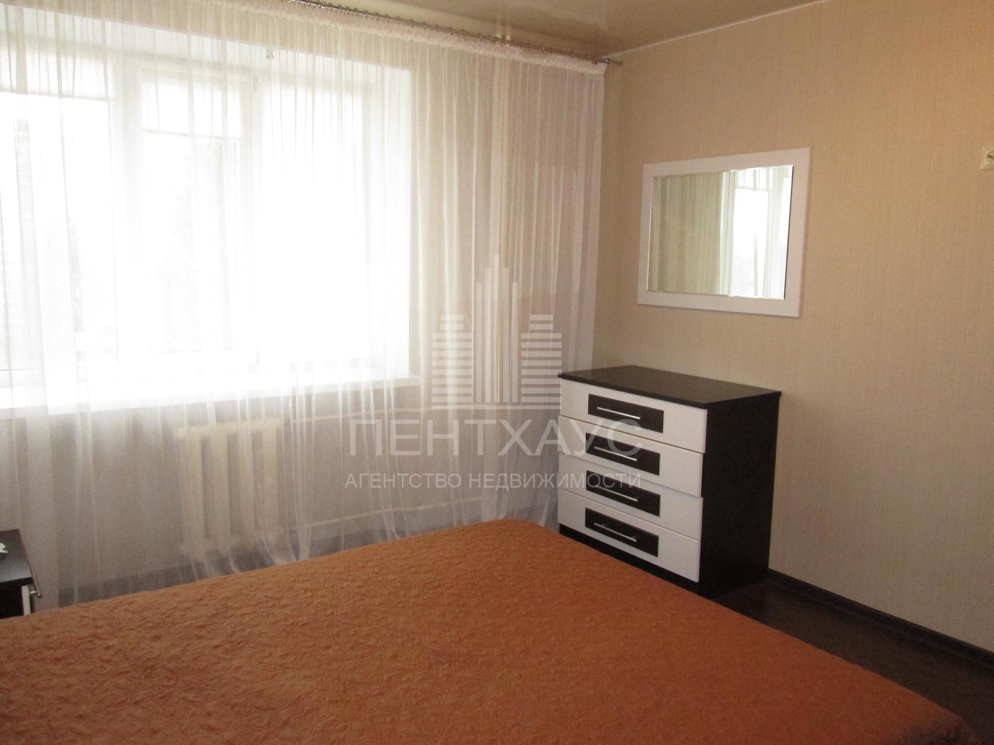 Сдать квартиру за 40 000 рублей на Перекопский военный г-к, 33