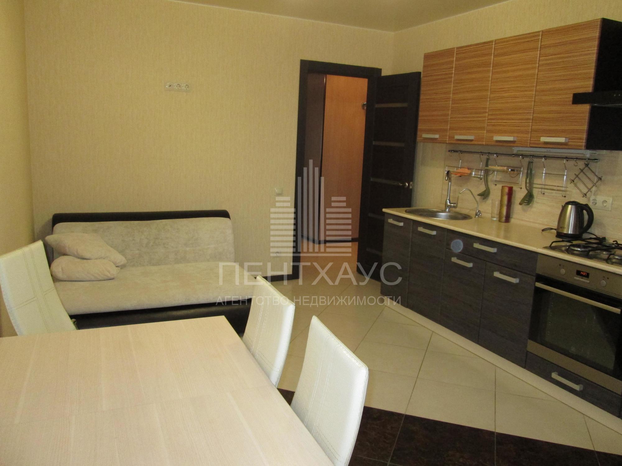 Сдать квартиру за 40 000 рублей на Перекопский военный г-к, 33