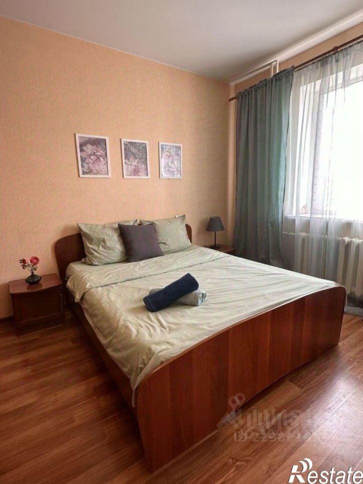 2-комн квартира улица Крайнова, 4,  д. 4