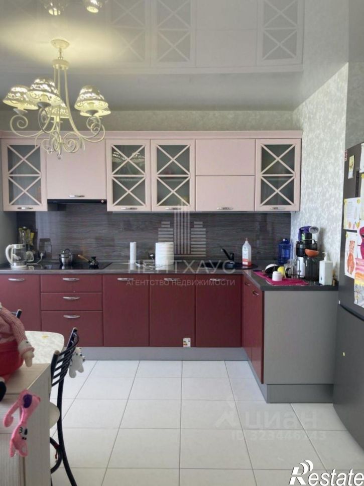 3-комн квартира Новгородская улица, 19А,  д. 19А