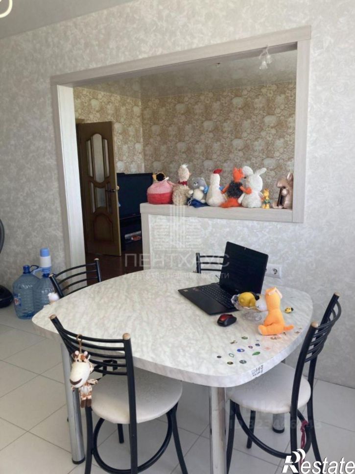 3-комн квартира Новгородская улица, 19А,  д. 19А