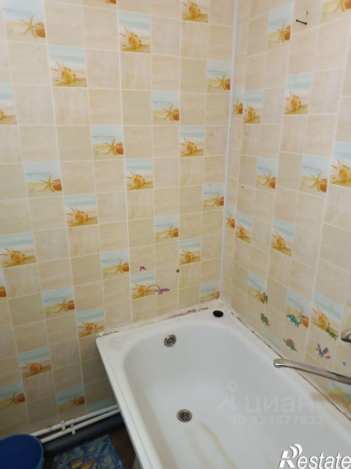 Комната улица Батурина, 37,  д. 37