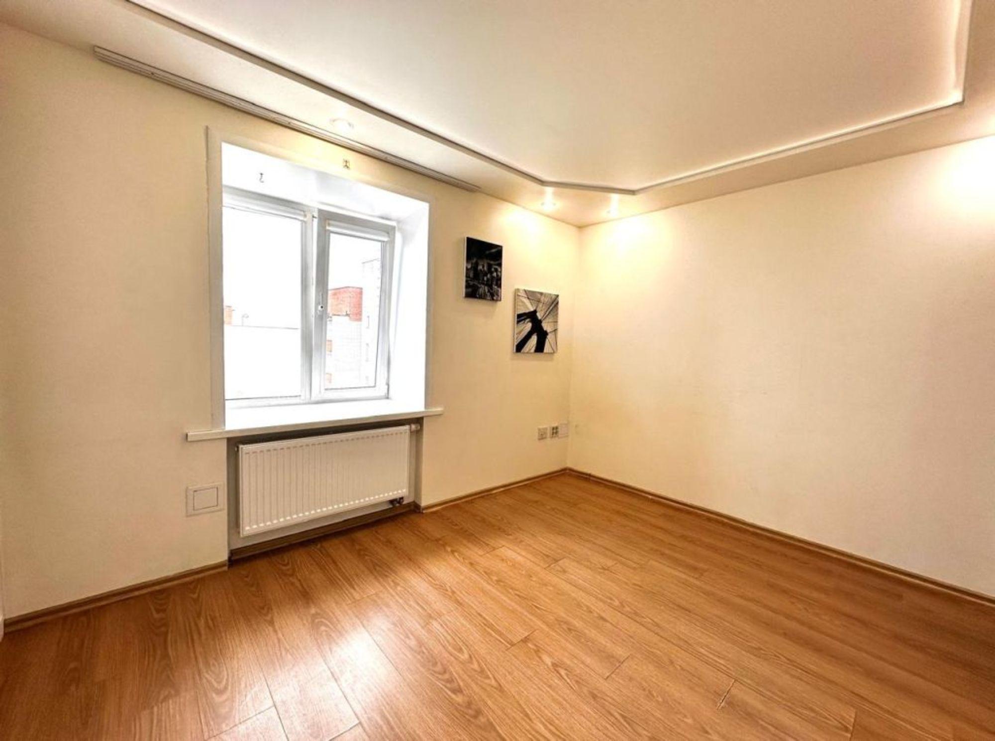 Купить квартиру за 10 000 000 рублей на Василисина ул, 8б