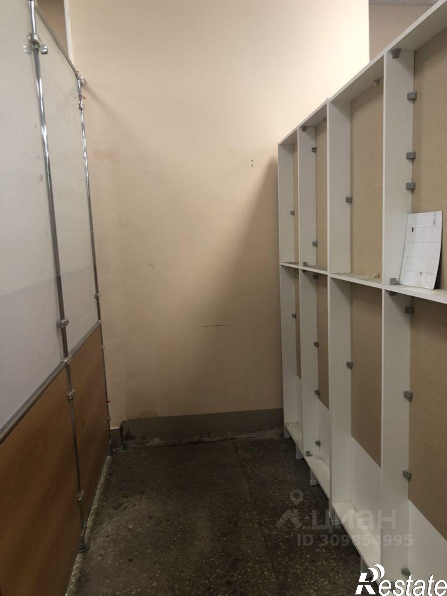 Сдать торговое помещение за 39 200 рублей на Суздальский проспект, 5