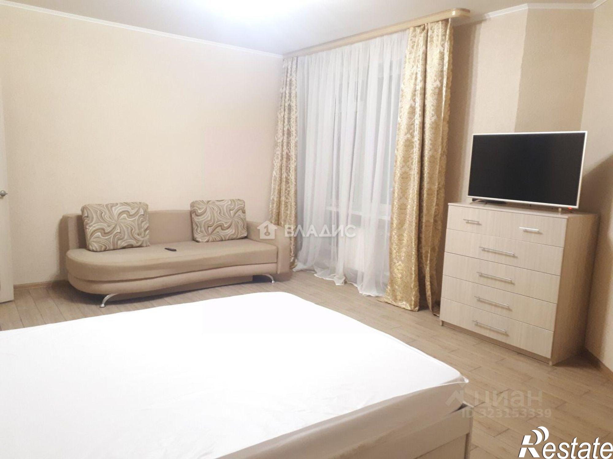 Сдать квартиру за 35 000 рублей на Ставровская улица, 1