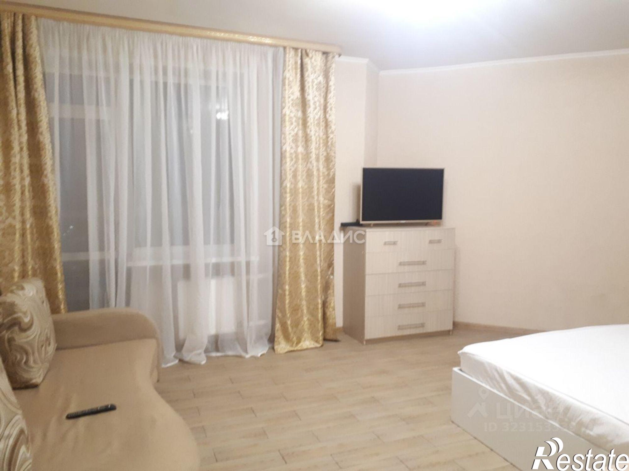 Сдать квартиру за 35 000 рублей на Ставровская улица, 1