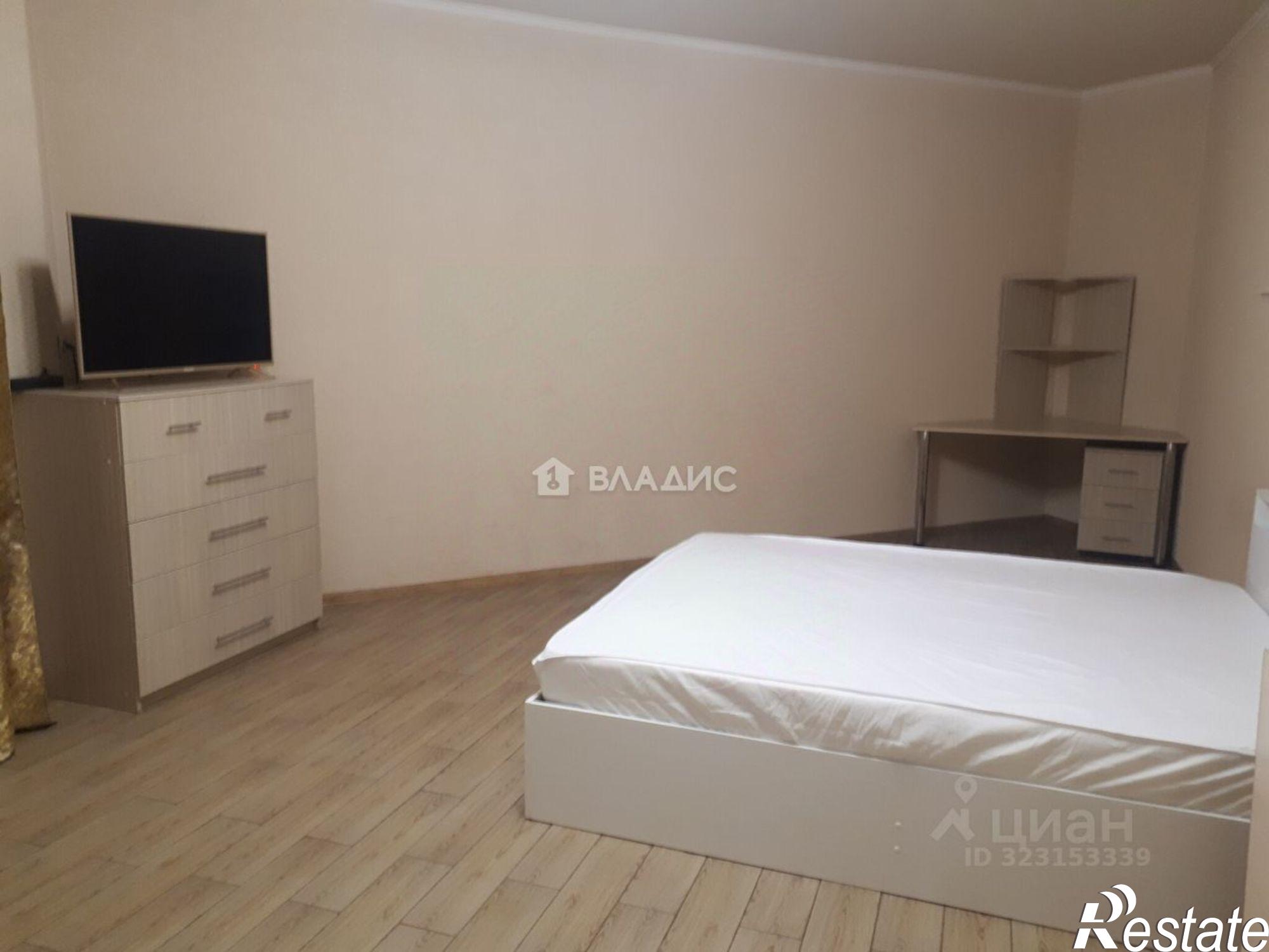 Сдать квартиру за 35 000 рублей на Ставровская улица, 1