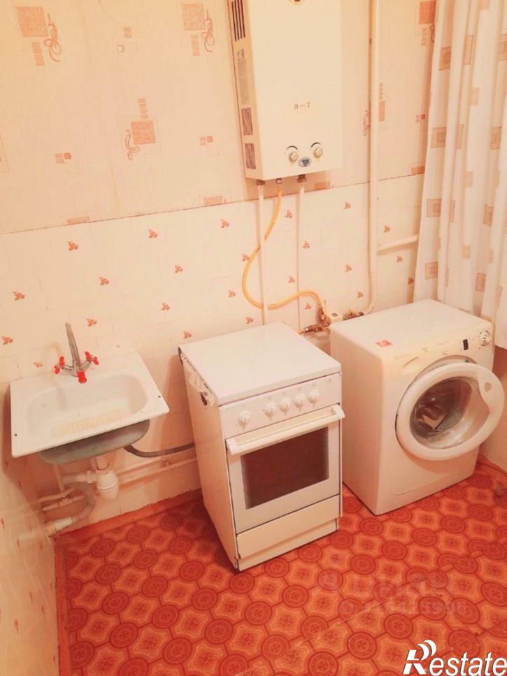 2-комн квартира Школьный проезд, 4,  д. 4