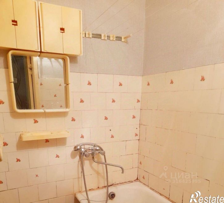 2-комн квартира Школьный проезд, 4,  д. 4