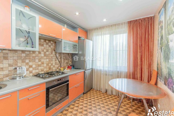 3-комн квартира улица Жуковского, 18,  д. 18