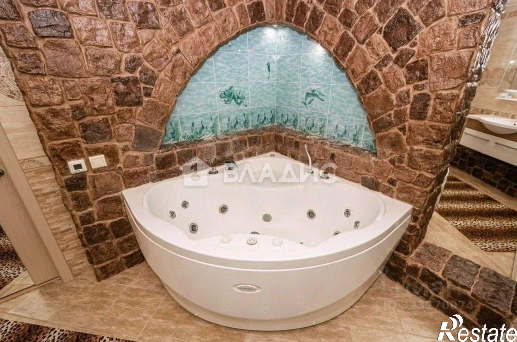 Купить квартиру за 9 300 000 рублей на улица Фатьянова, 12