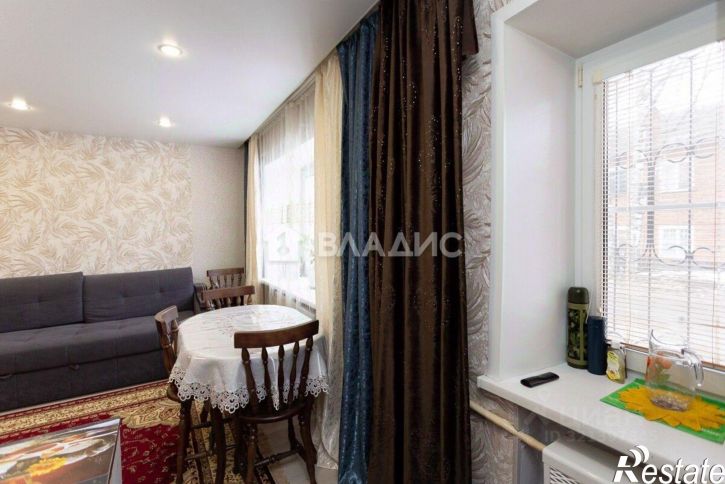 2-комн квартира улица Стасова, 15/12,  д. 15/12