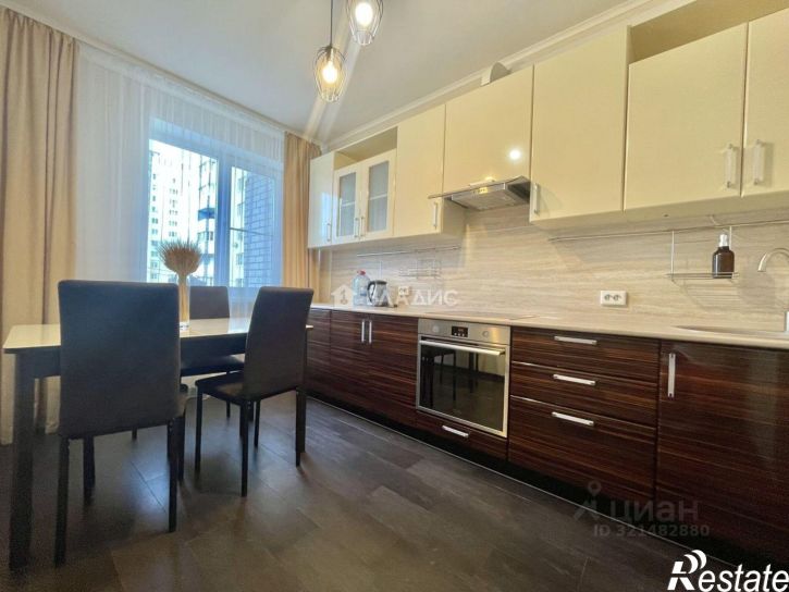 3-комн квартира ул Гвардейская, 15,  д. 15