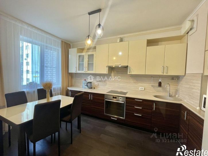 3-комн квартира ул Гвардейская, 15,  д. 15