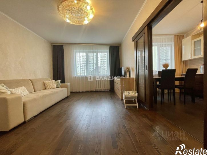 3-комн квартира ул Гвардейская, 15,  д. 15