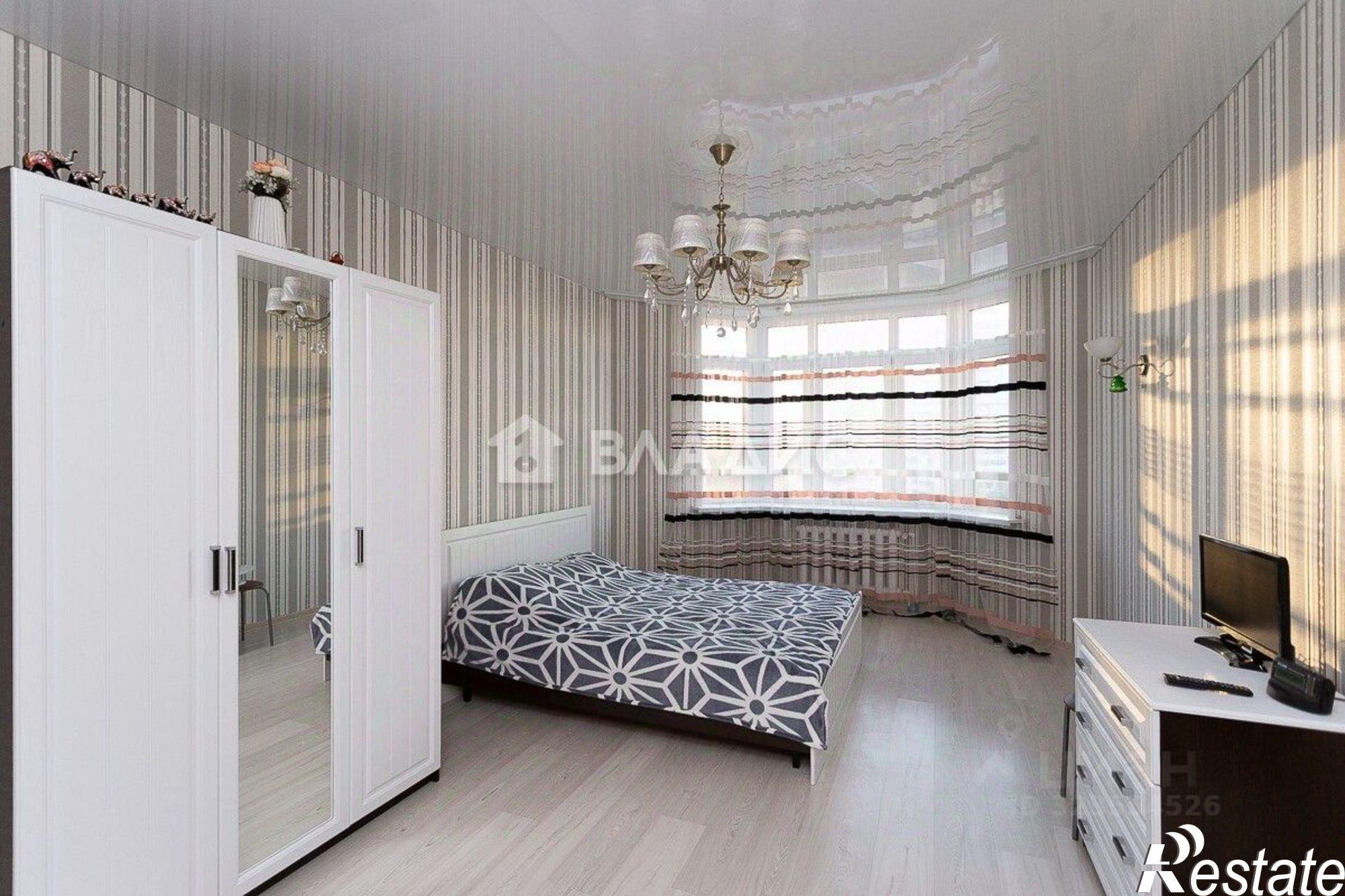 Сдать квартиру за 32 000 рублей на улица Крайнова, 3А