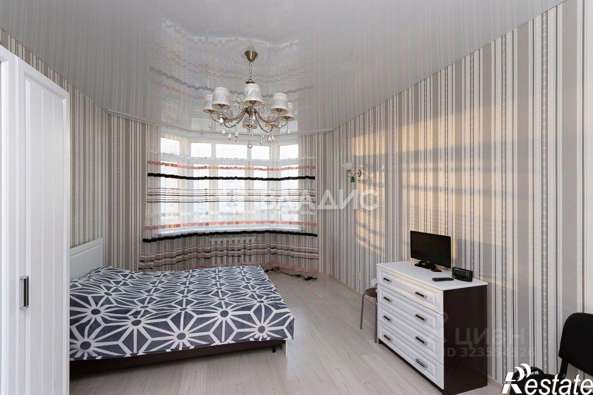 Сдать квартиру за 32 000 рублей на улица Крайнова, 3А