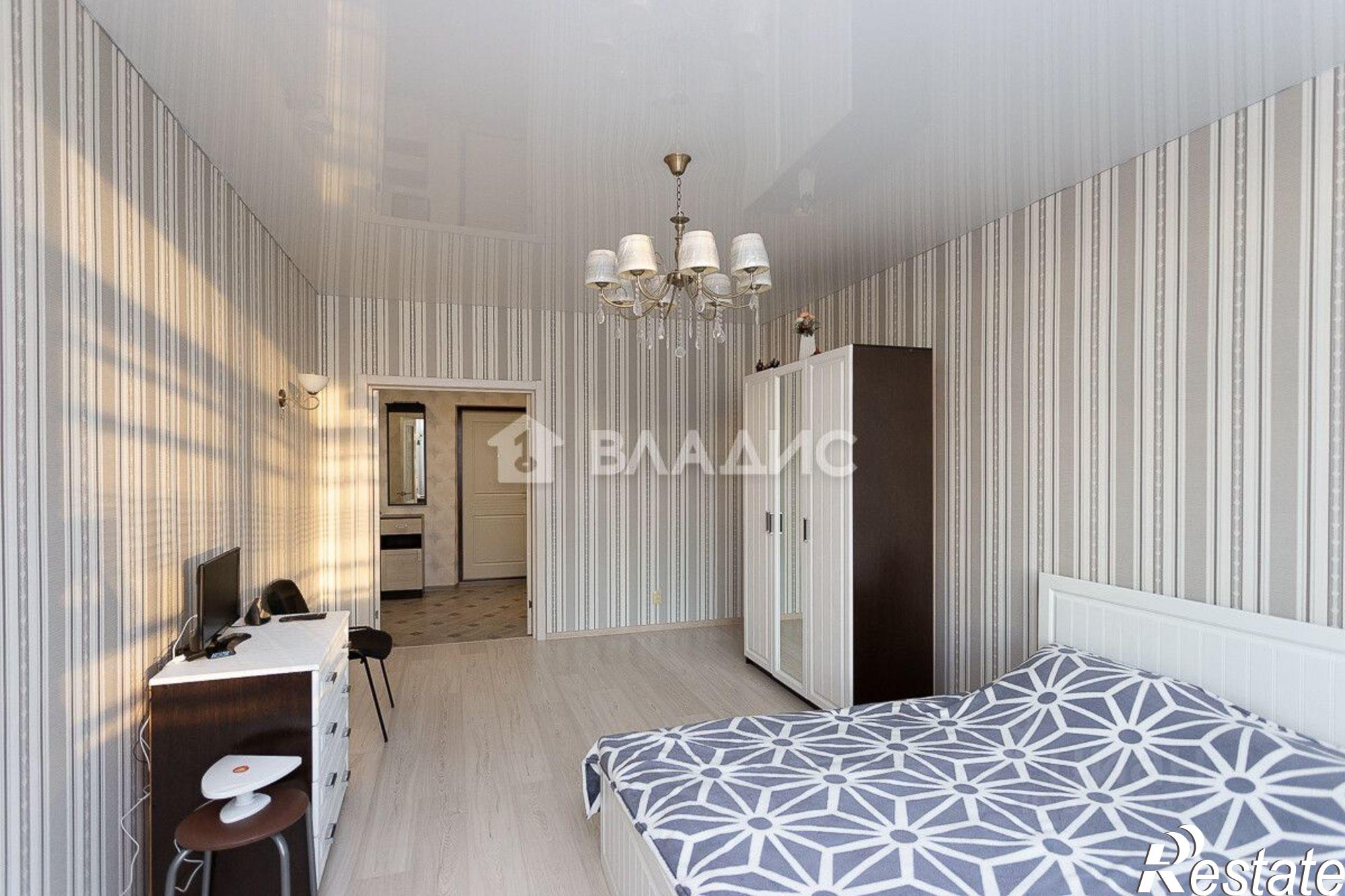 Сдать квартиру за 32 000 рублей на улица Крайнова, 3А