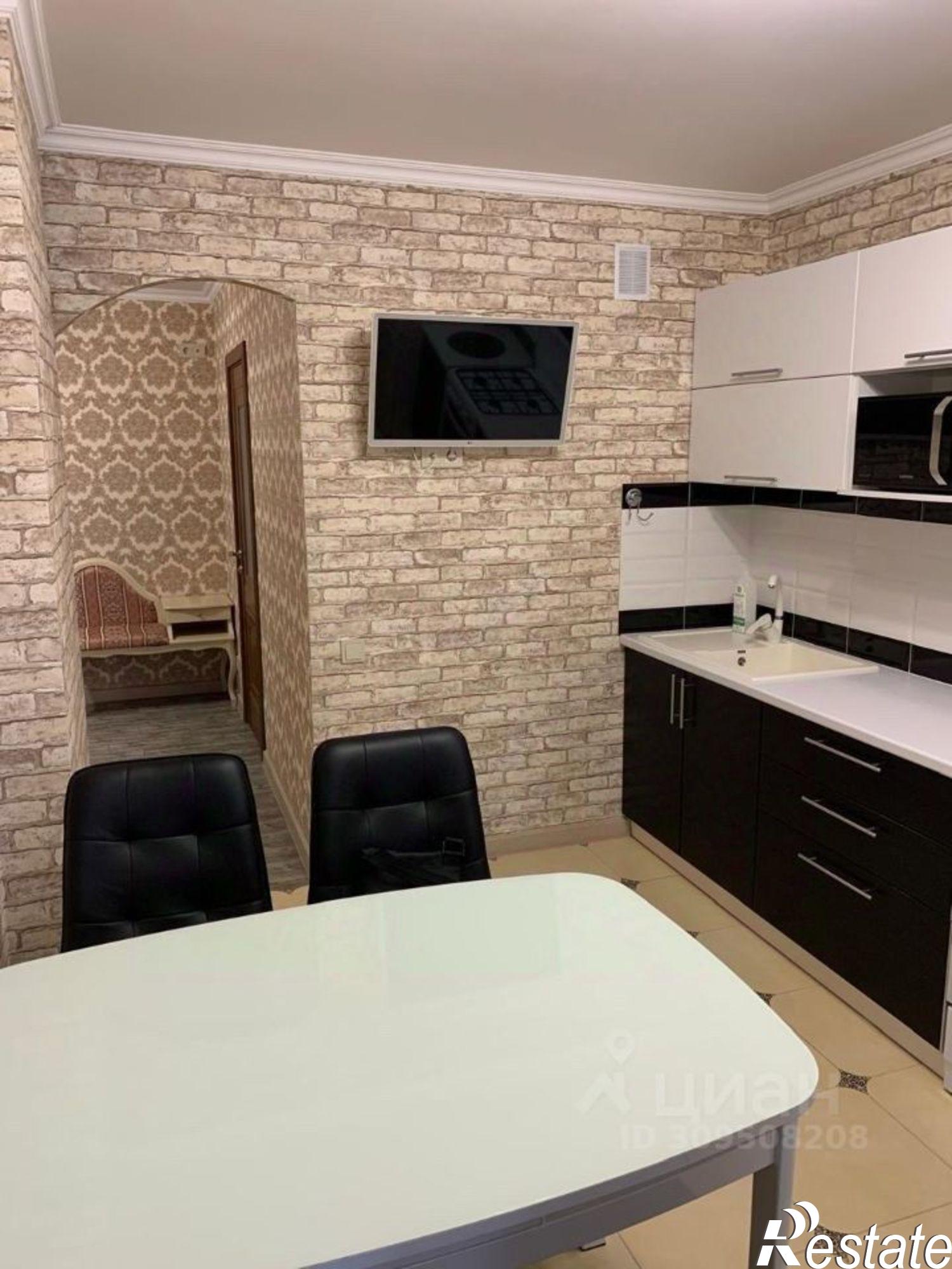 Сдать квартиру за 32 000 рублей на улица Нижняя Дуброва, 50 к1