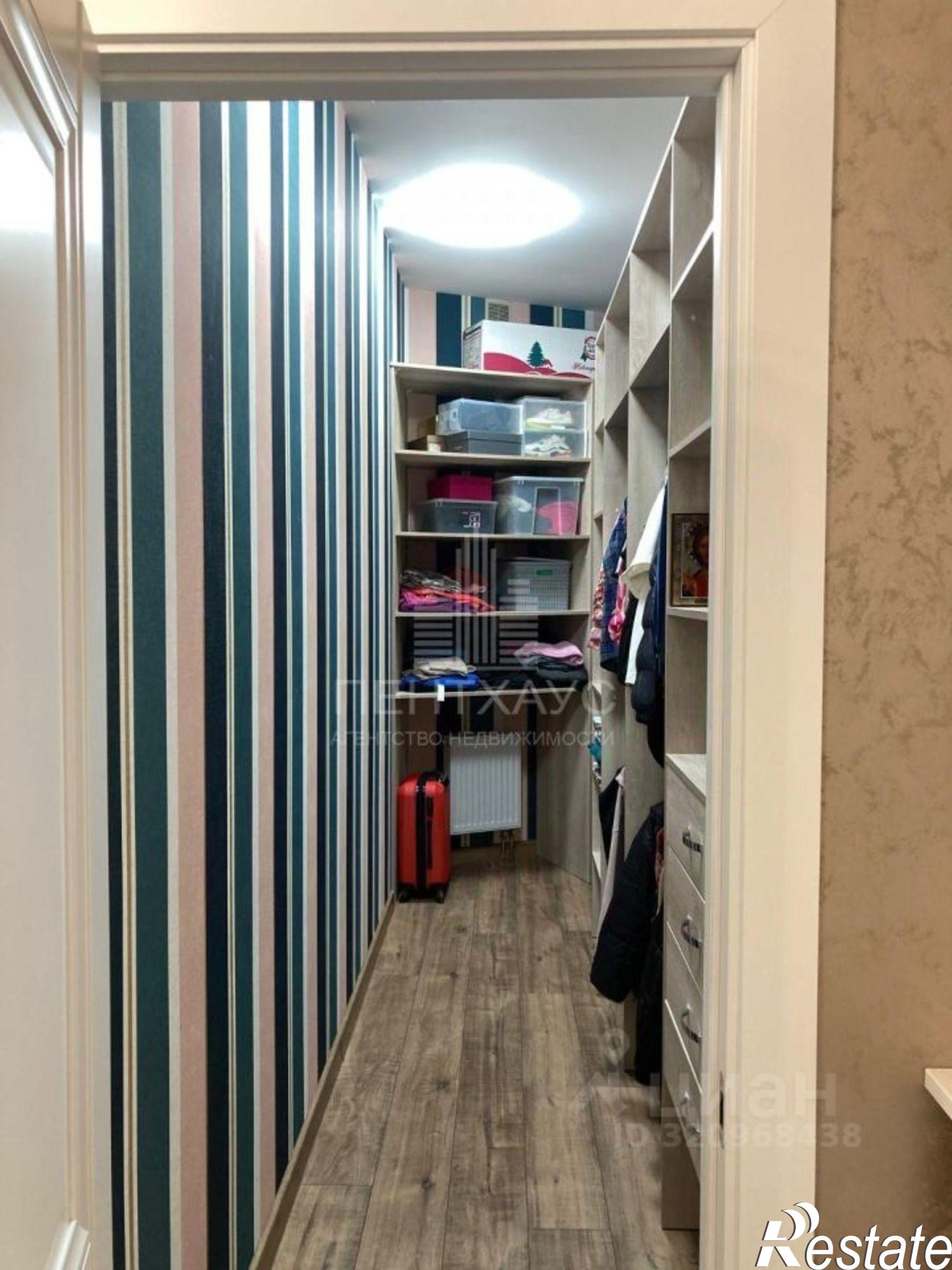 Купить квартиру за 10 000 000 рублей на Учительская улица, 6