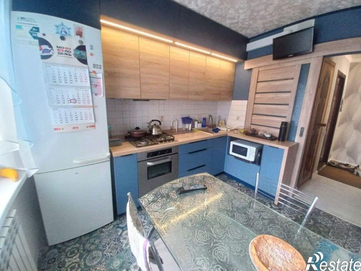 3-комн квартира улица Тихонравова, 3,  д. 3