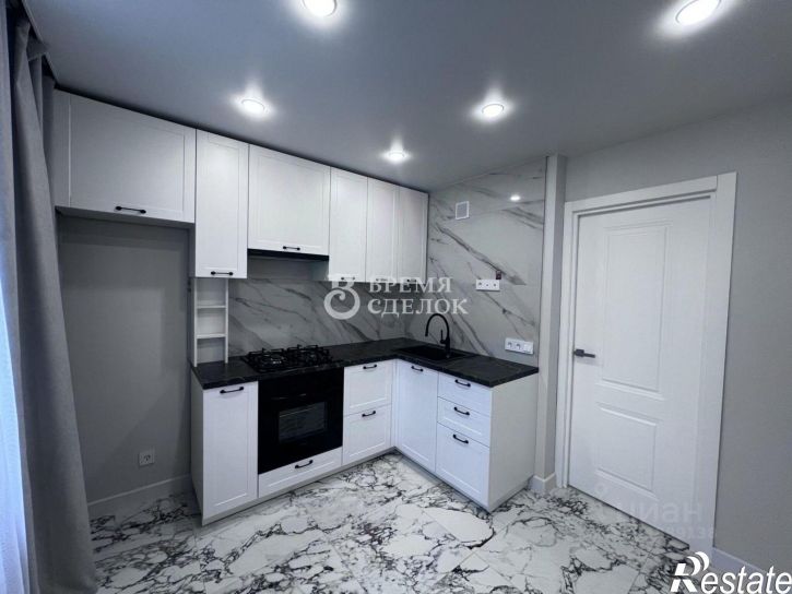 2-комн квартира улица Тихонравова, 8,  д. 8