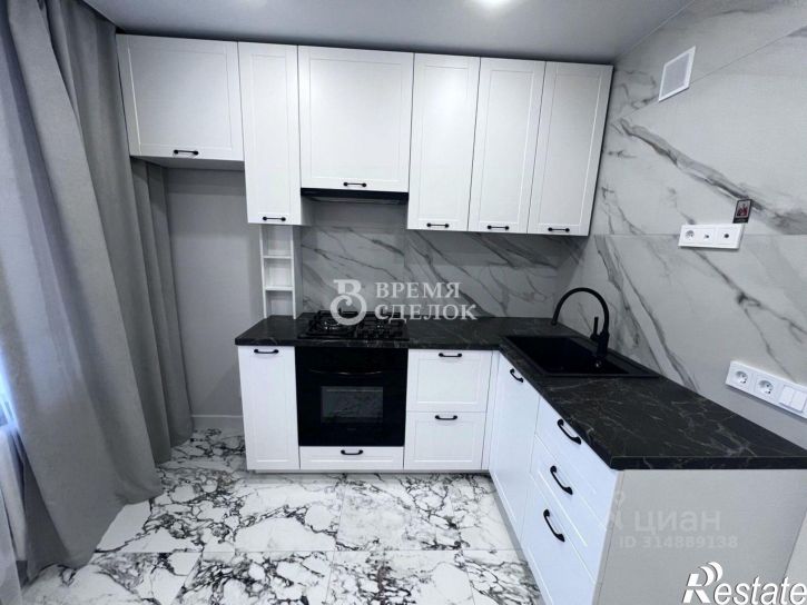 2-комн квартира улица Тихонравова, 8,  д. 8