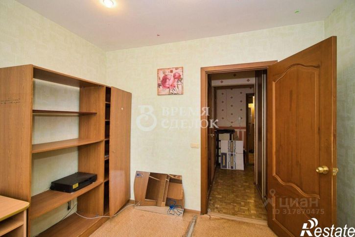 4-комн квартира улица Безыменского, 10А,  д. 10А