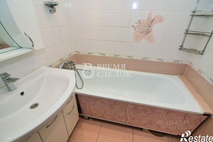 4-комн квартира улица Безыменского, 10А,  д. 10А