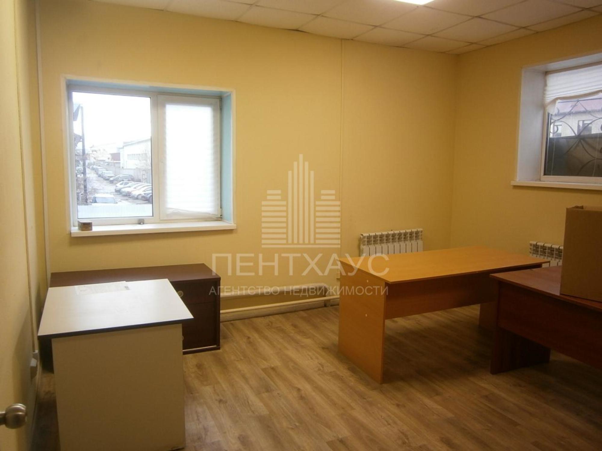 Сдать офис, помещение под офис за 300 рублей на улица 16 лет Октября, 36А