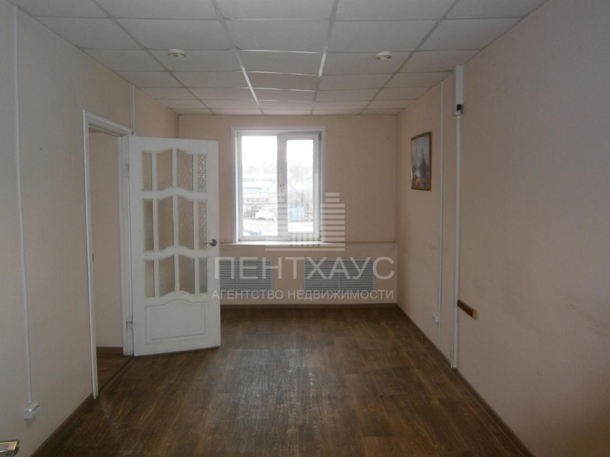 Сдать офис, помещение под офис за 300 рублей на улица 16 лет Октября, 36А