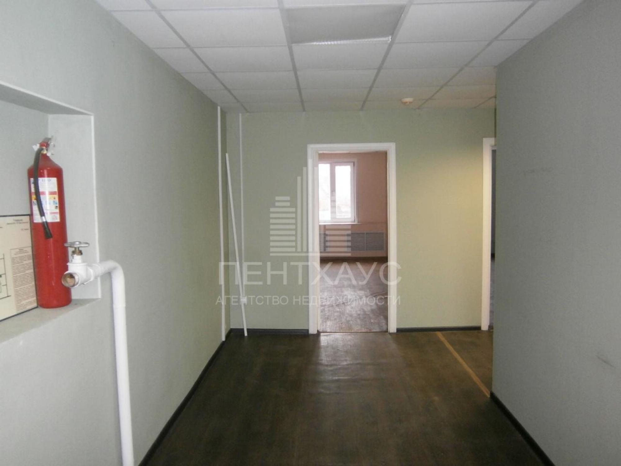 Сдать офис, помещение под офис за 300 рублей на улица 16 лет Октября, 36А