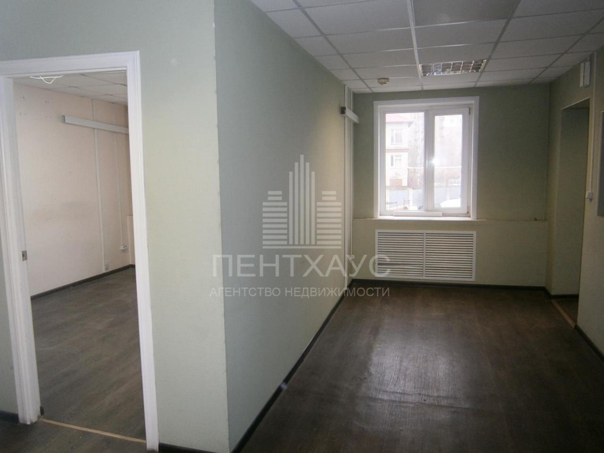 Сдать офис, помещение под офис за 300 рублей на улица 16 лет Октября, 36А