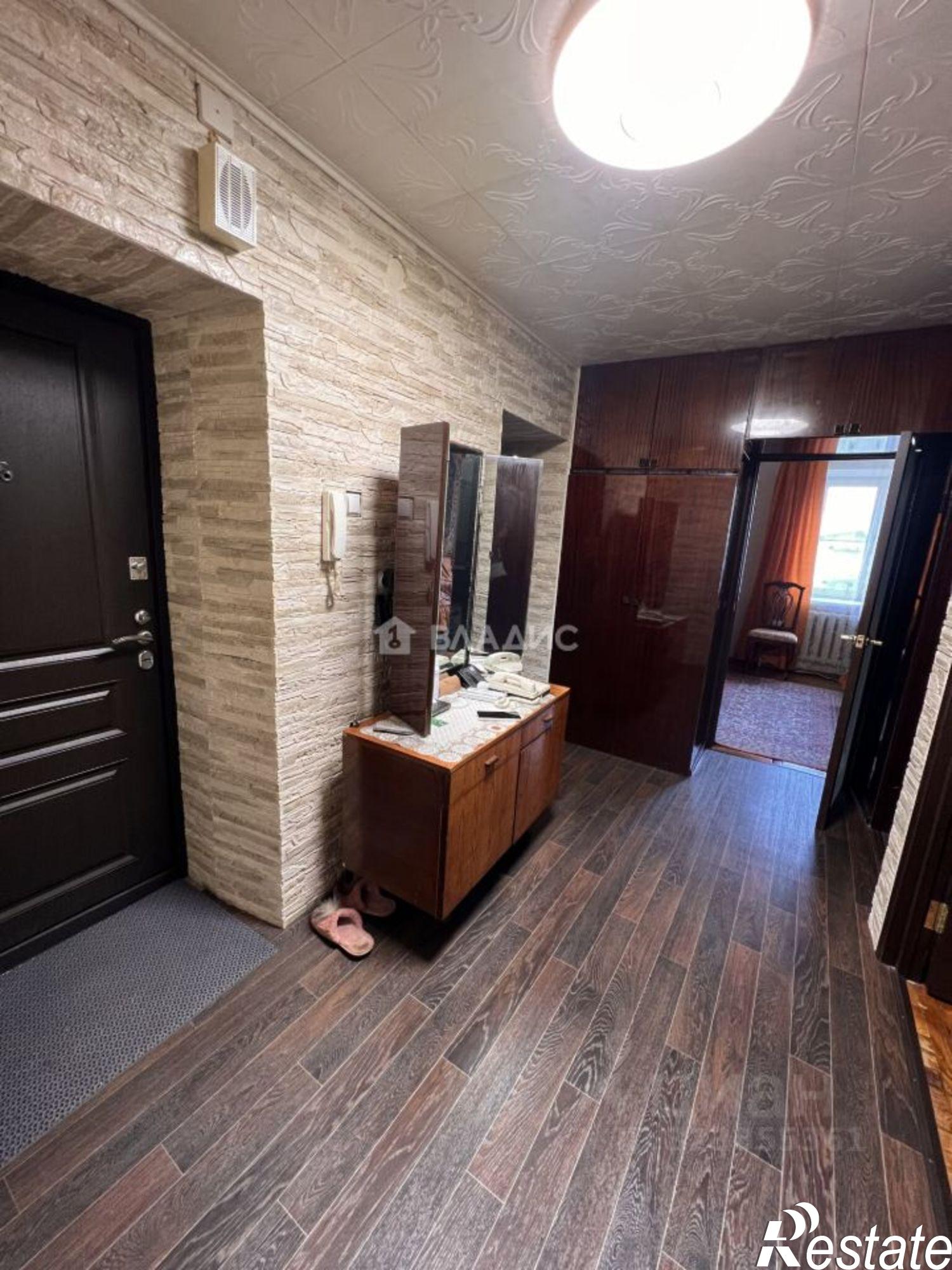 Сдать комнату за 10 000 рублей на проспект Ленина, 51