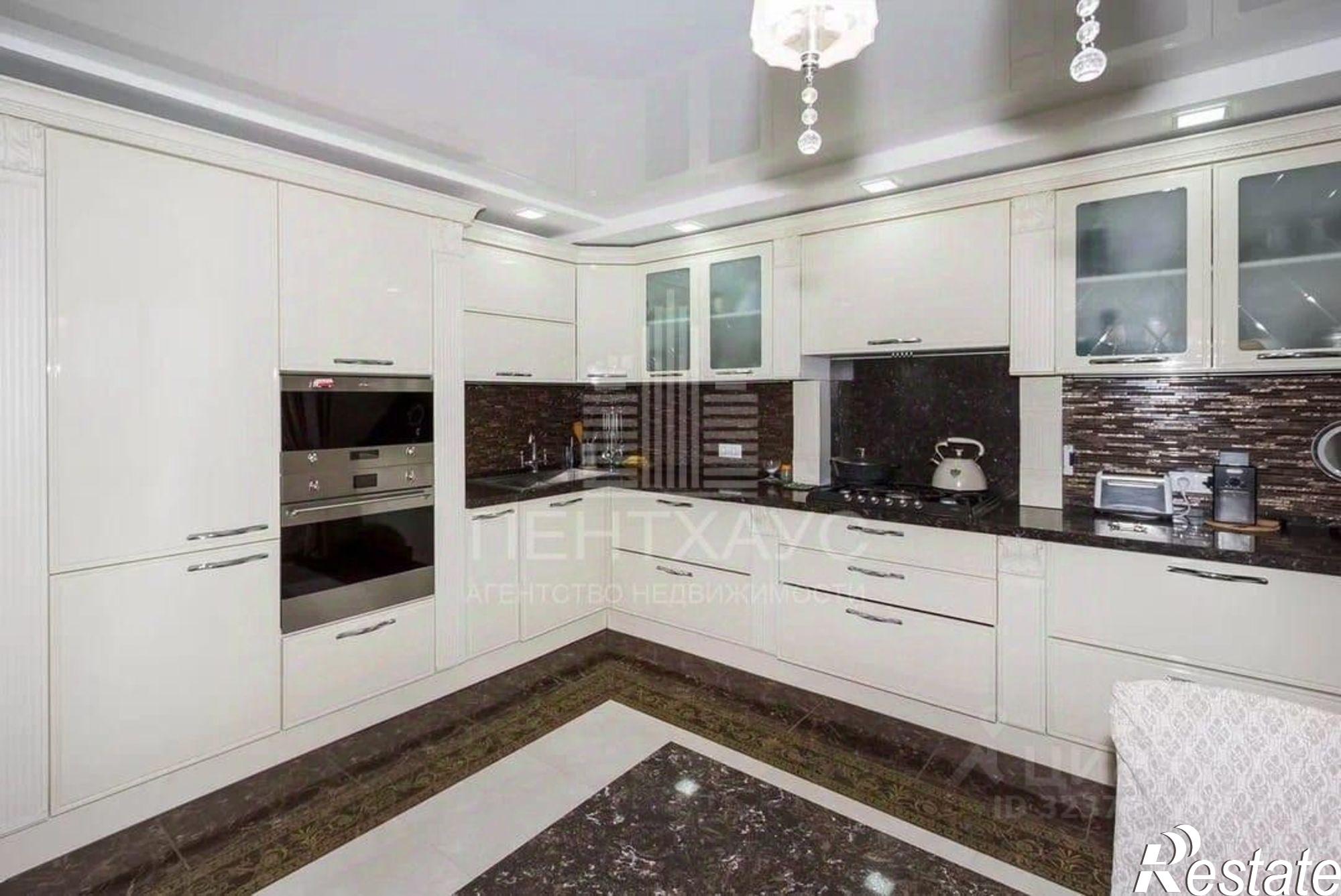 Купить квартиру за 12 800 000 рублей на Стрелецкий переулок, 1А