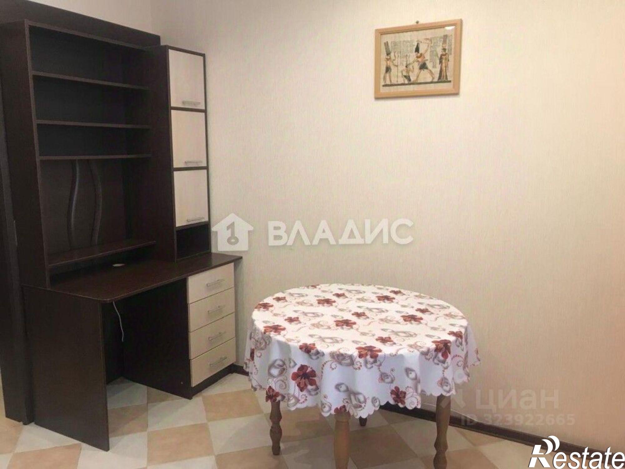 Сдать квартиру за 35 000 рублей на улица Безыменского, 17Г