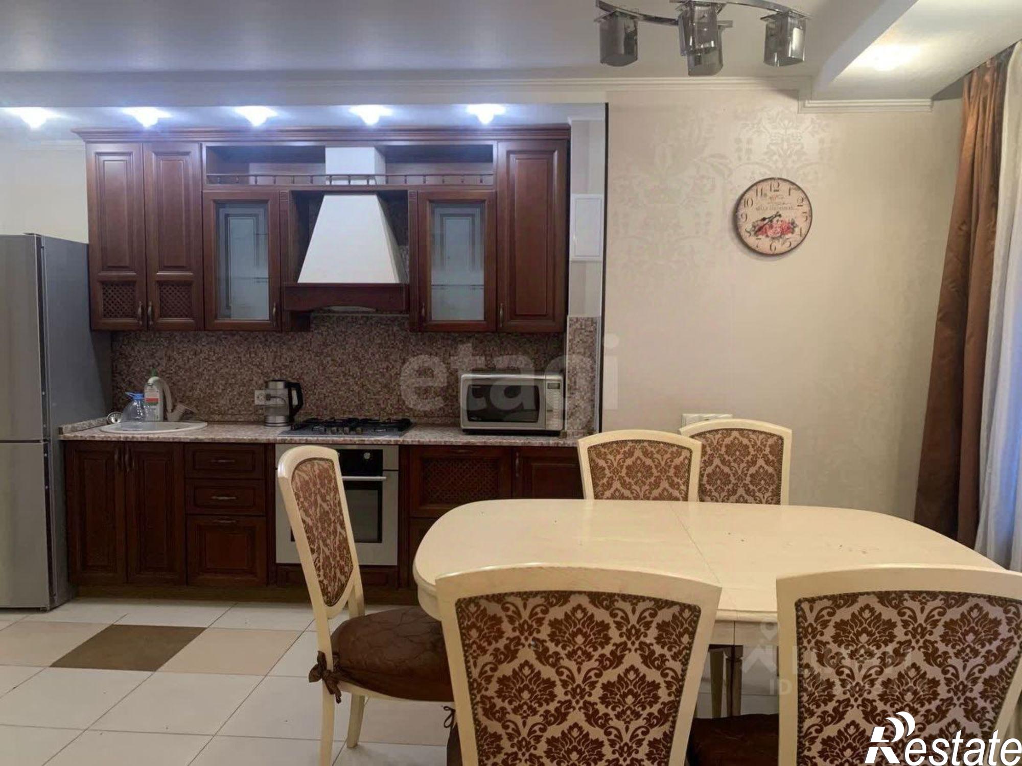 Сдать квартиру за 50 000 рублей на улица Мира, 4Б