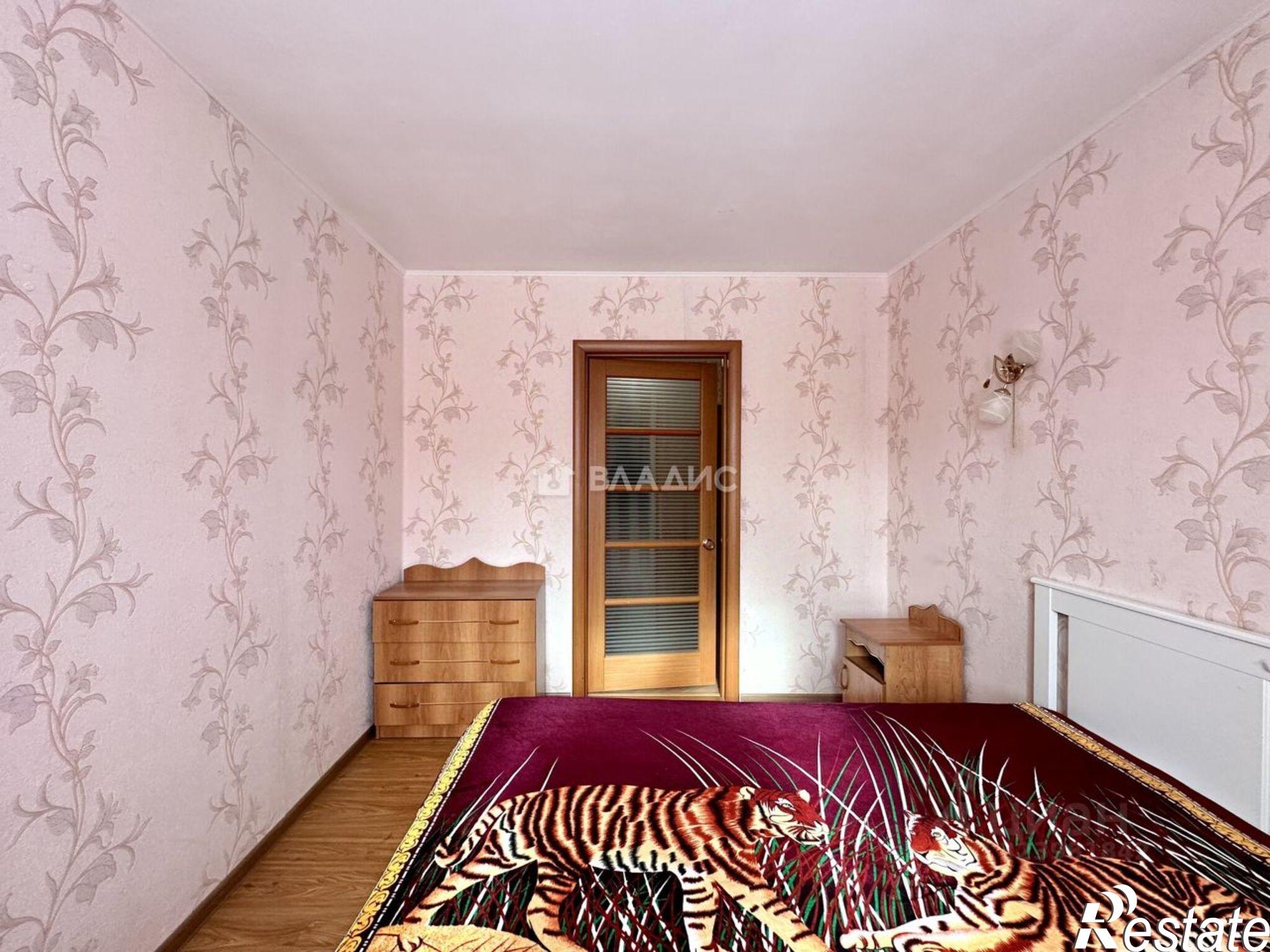 Сдать квартиру за 27 000 рублей на проспект Строителей, 15Ж