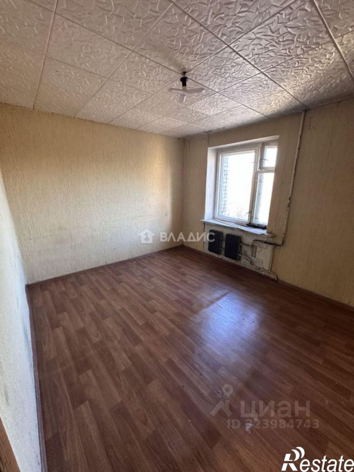 Комната Тракторная улица, 1В,  д. 1В