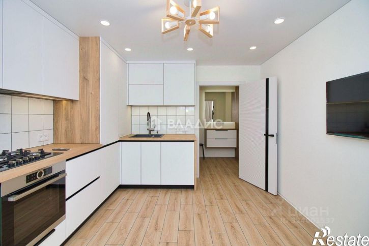 3-комн квартира ул Новгородская, 5,  д. 5