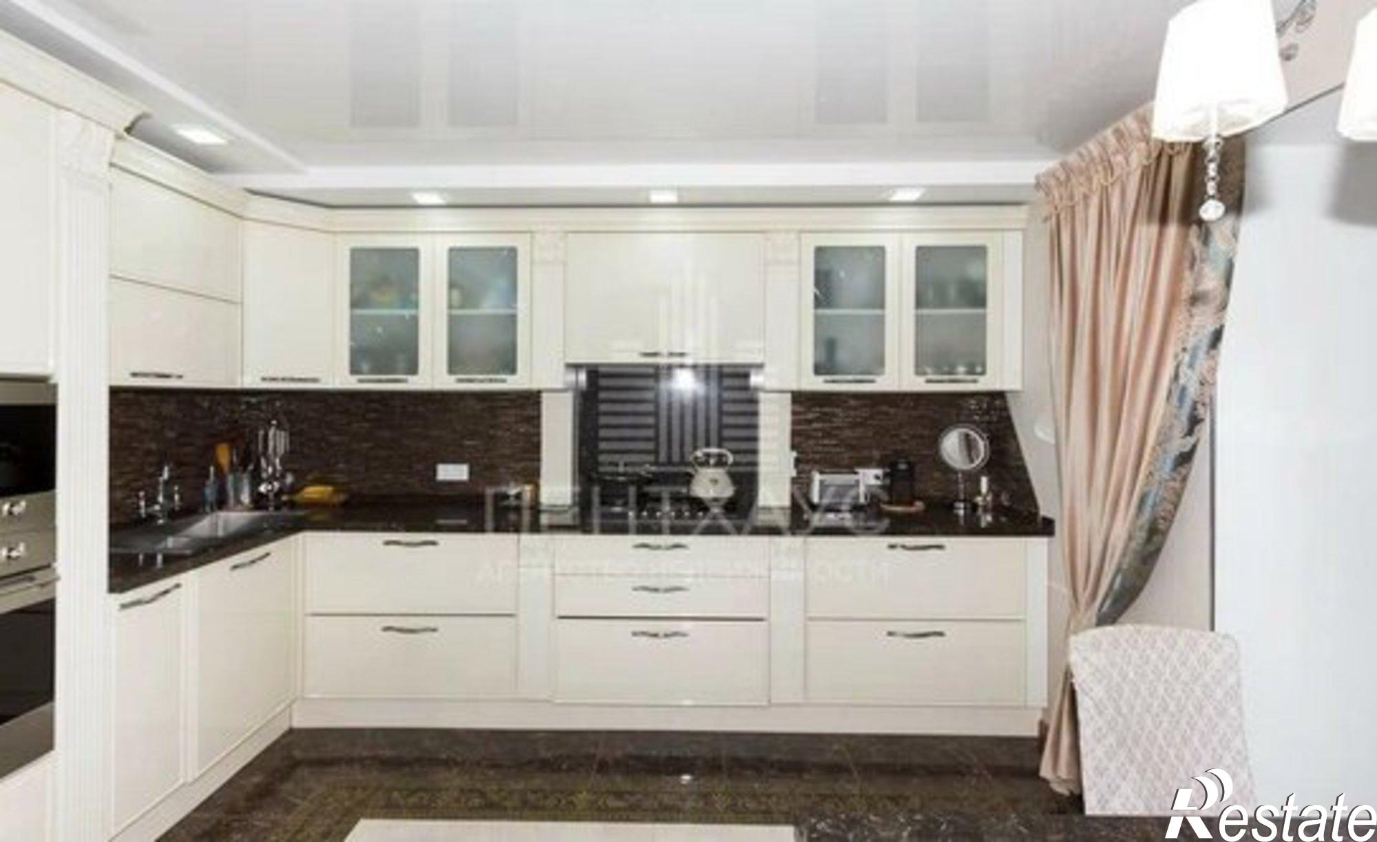 Купить квартиру за 12 800 000 рублей на Стрелецкий переулок, 1А