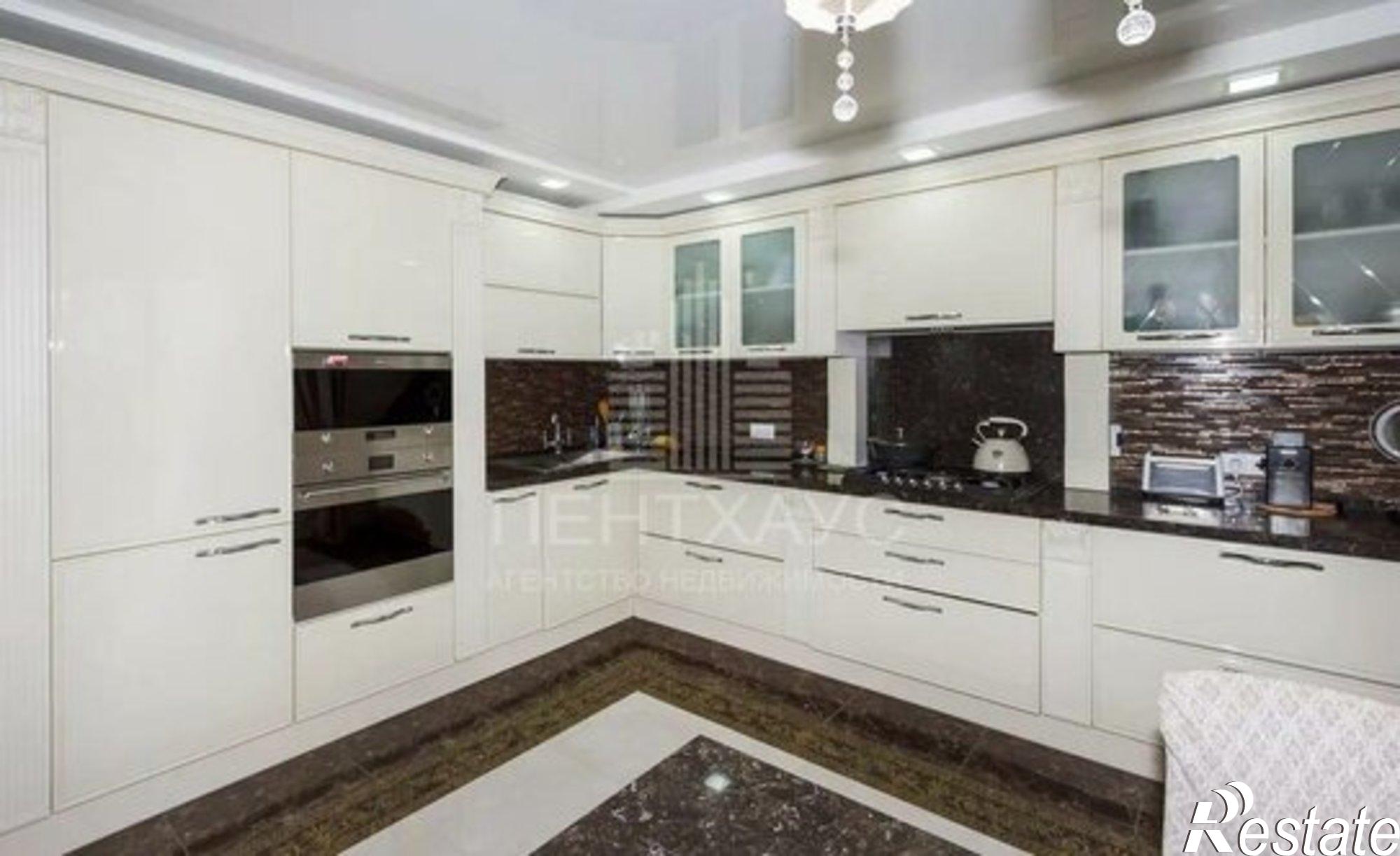 Купить квартиру за 12 800 000 рублей на Стрелецкий переулок, 1А