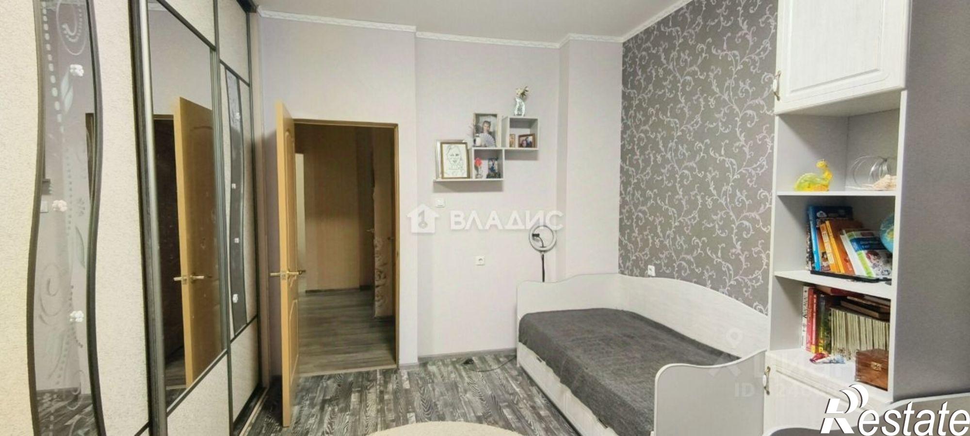 Сдать квартиру за 40 000 рублей на ул Крайнова, 4