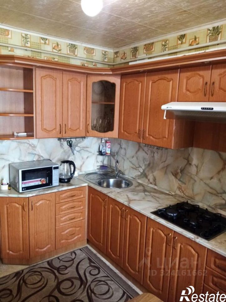 3-комн квартира Институтский г-к, 14,  д. 14