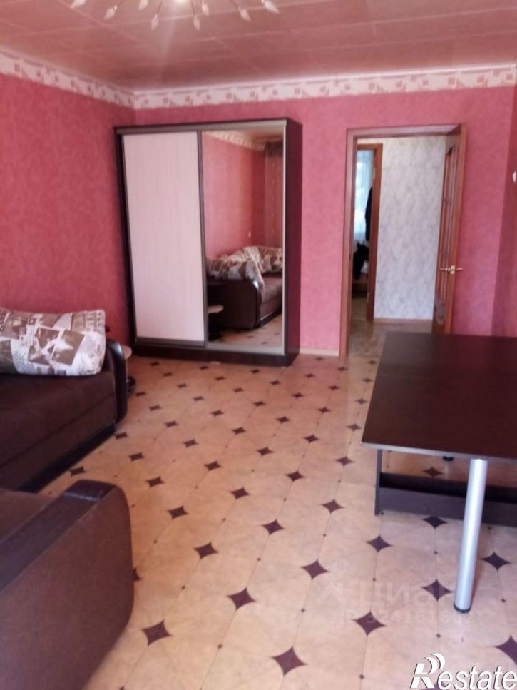 3-комн квартира Институтский г-к, 14,  д. 14