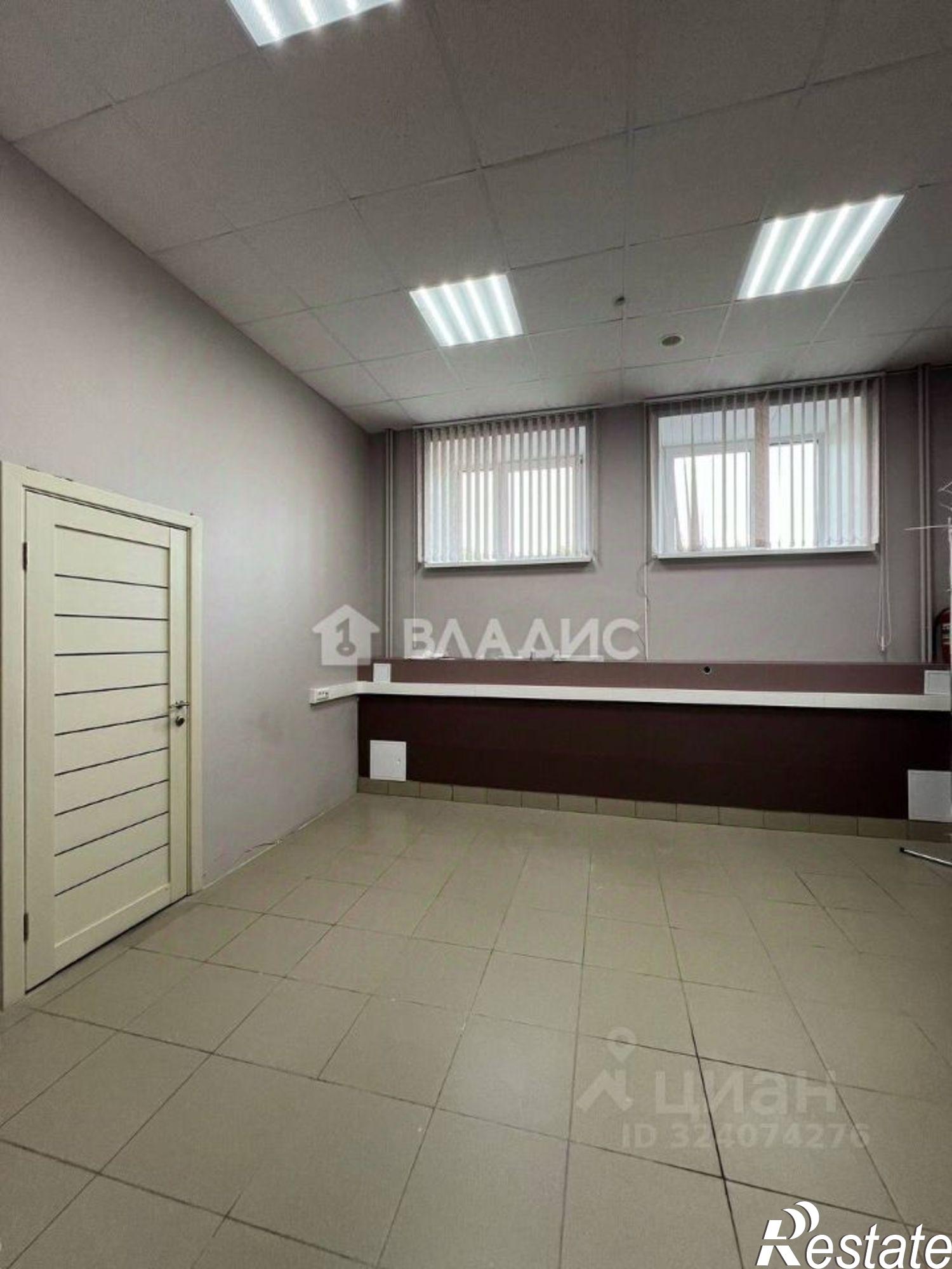 Сдать офис, помещение под офис за 8 850 рублей на Октябрьский проспект, 22