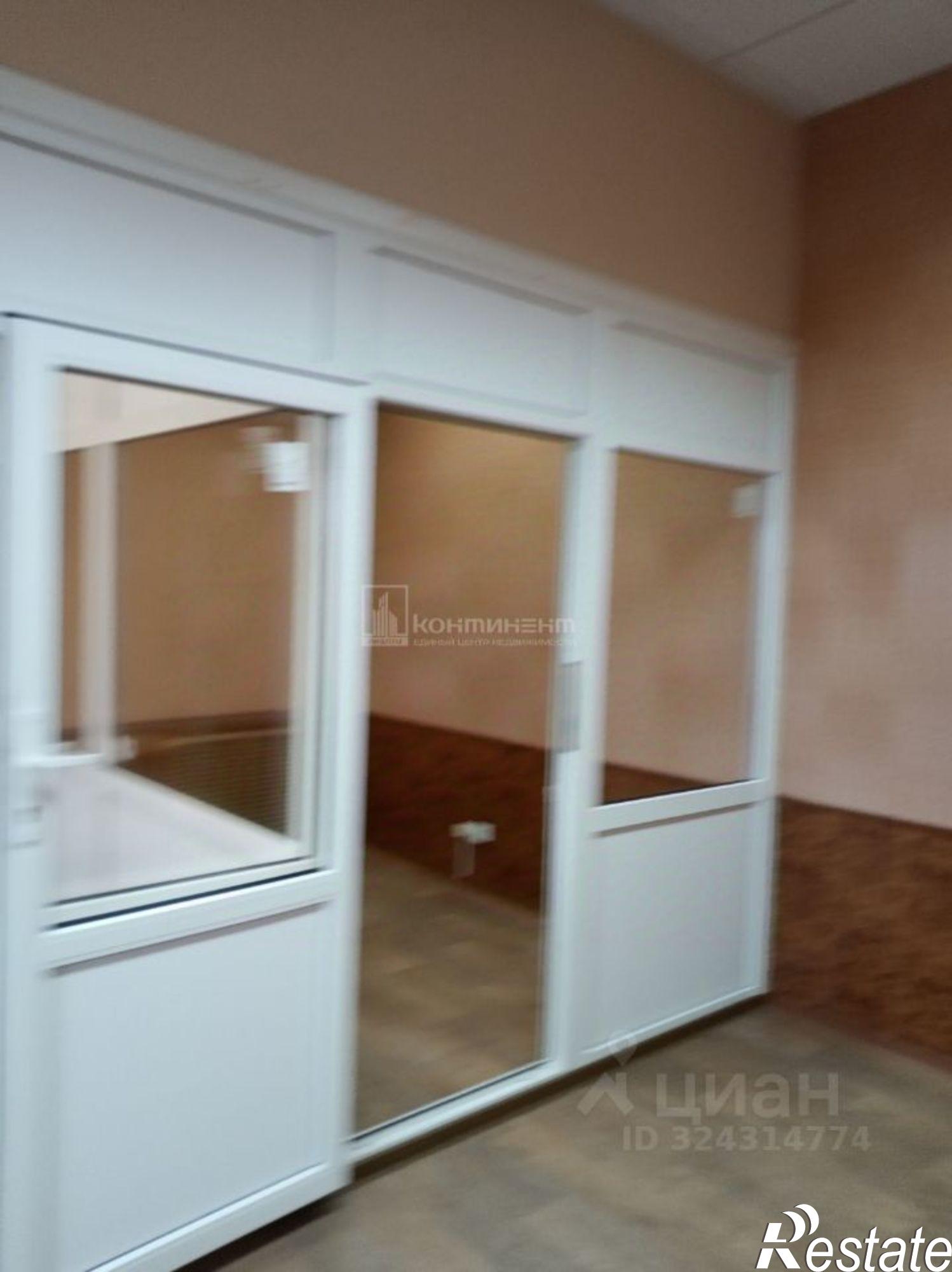 Сдать офис, помещение под офис за 12 002 рублей на улица 16 лет Октября, 10А