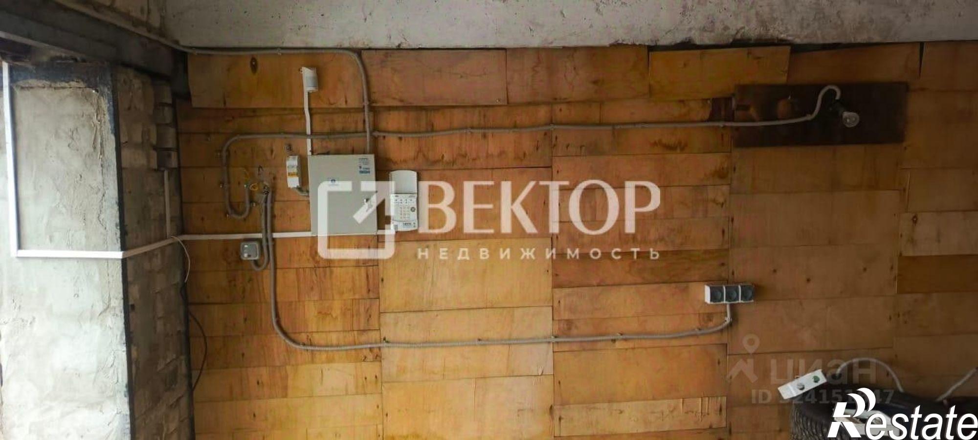 Купить гараж, место в паркинге за 850 000 рублей на Красносельская улица